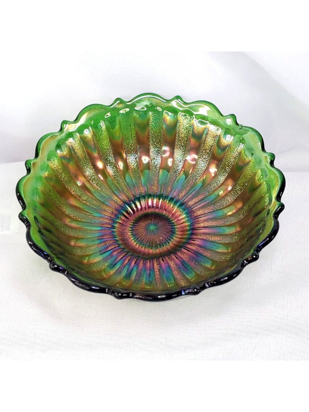 Fenton Green Carnival Glass Bowl With Scalloped Rim Iridescent 5.5" Diameter MCM - Picture 3 of 9